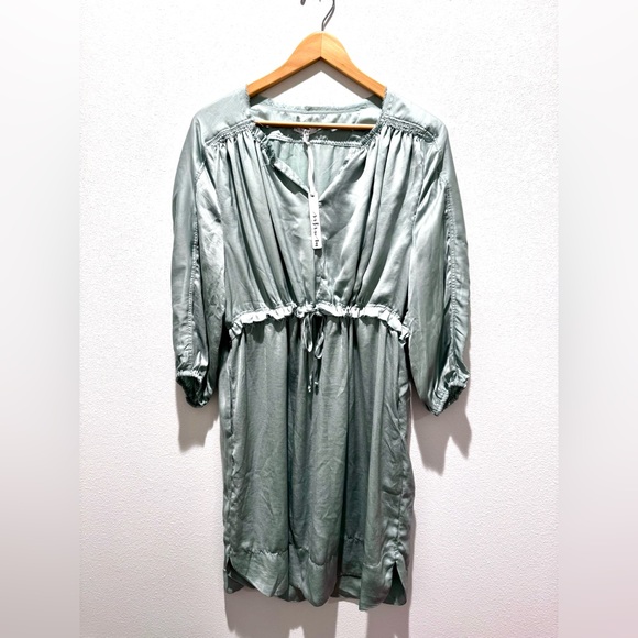 BNWT Maisie Mini Dress - Picture 3 of 7